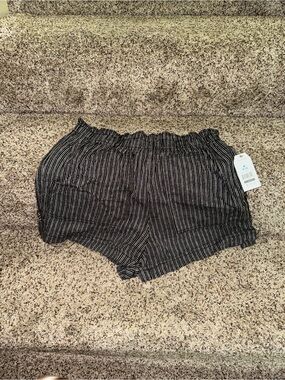 Time and Tru Black Pinstripe Elastic-Waist Shorts